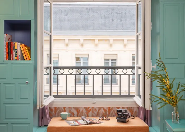 Hôtel Crayon Rouge by Elegancia Paris